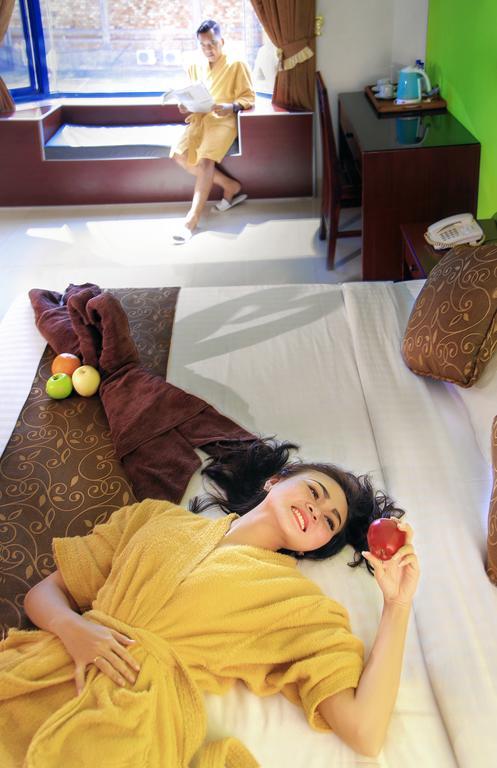 Grand Hotel Jambi Exterior photo