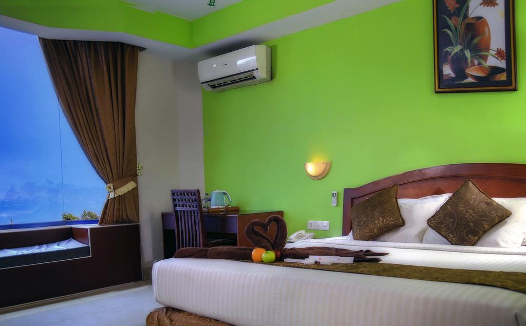 Grand Hotel Jambi Room photo