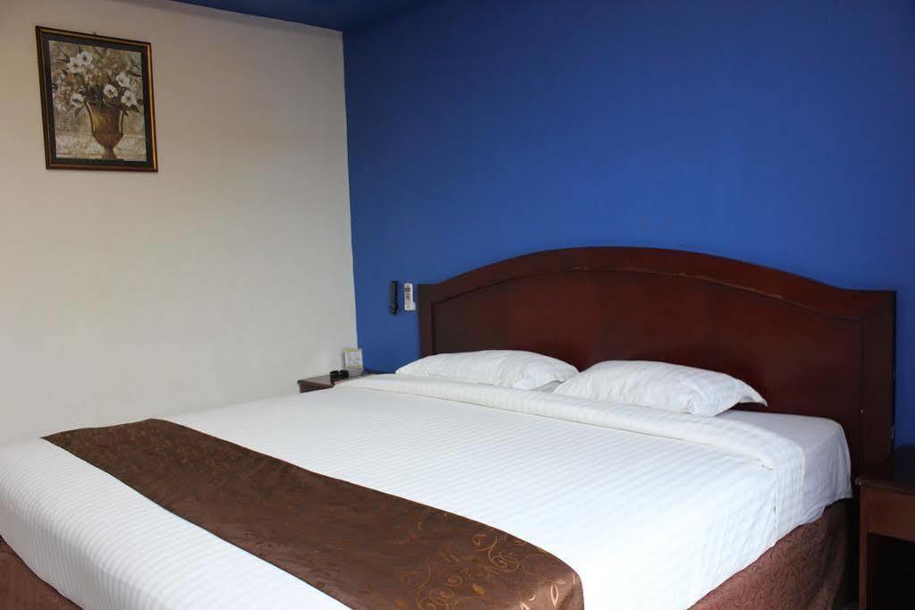 Grand Hotel Jambi Exterior photo